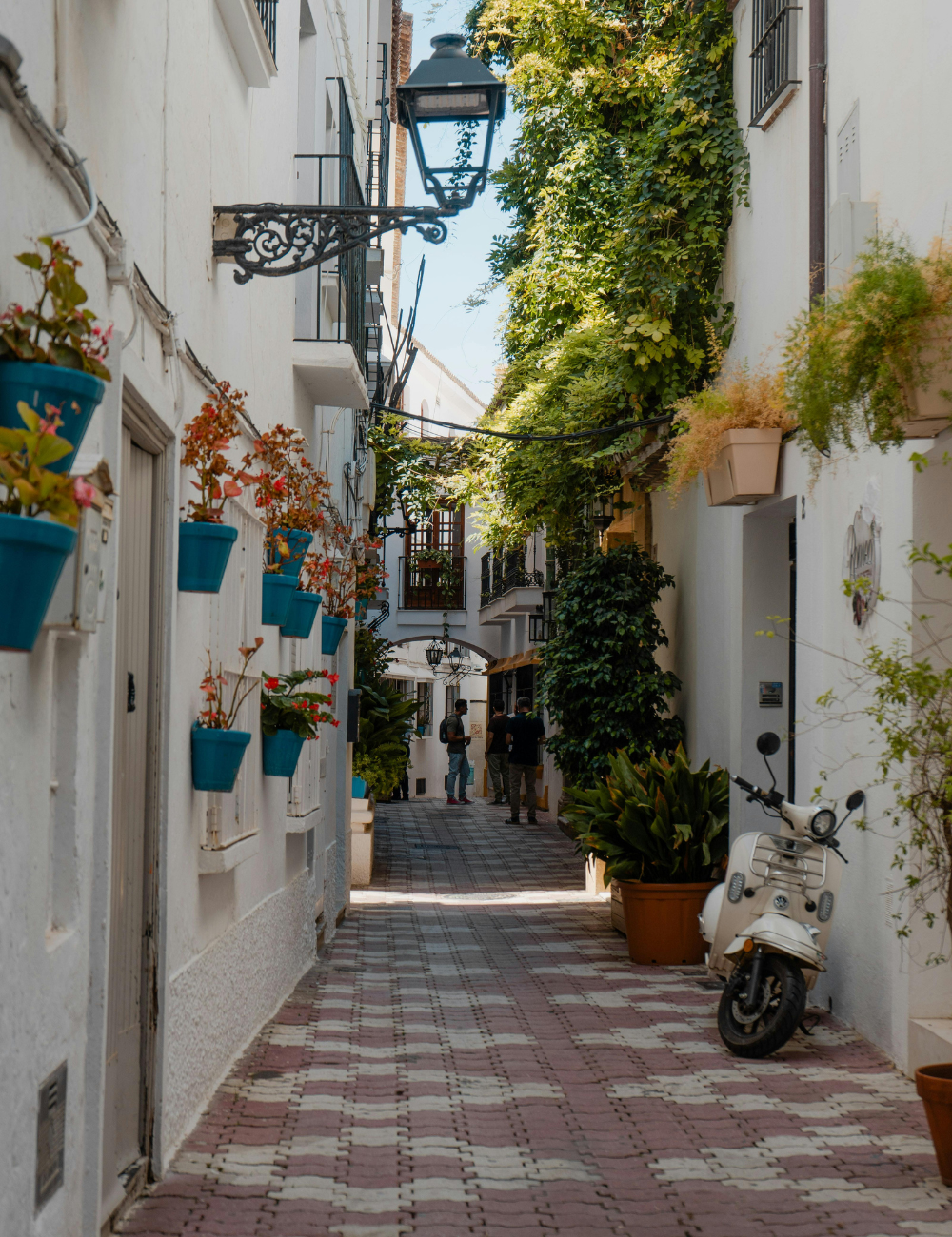 https://nikola-immobilienmakler-marbella.com/wp-content/uploads/2025/08/Design-sans-titre-2025-08-18T214202.100.png